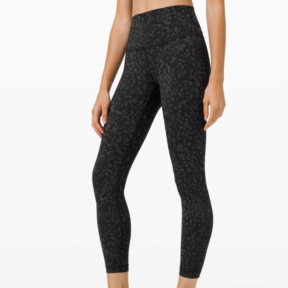 Lululemon WU HR Tight 25” Full-On Luxtreme